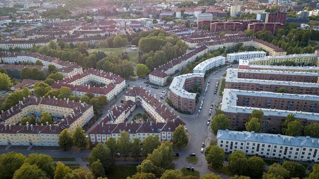 Aerial view of Torshov neighborhood in Oslo with tree‑lined streets and classic apartment buildings
